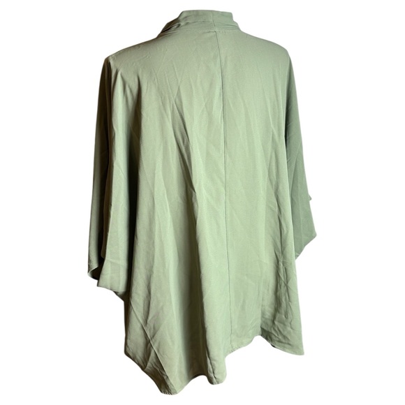 Wynne Layers 3X Elegant Green Women's Top Blouse Wrap Style QVC NWOT - Picture 7 of 8